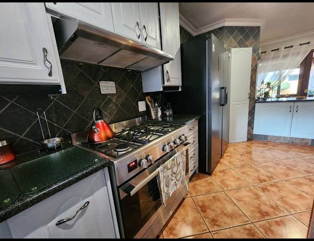 3 BEDROOM HOUSE FOR SALE IN GREEN ACRES ESTATE